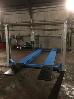 A great installation combining our budget tyre fitting equipment with the luxury of Hofmann Megaplan's alignment lift.